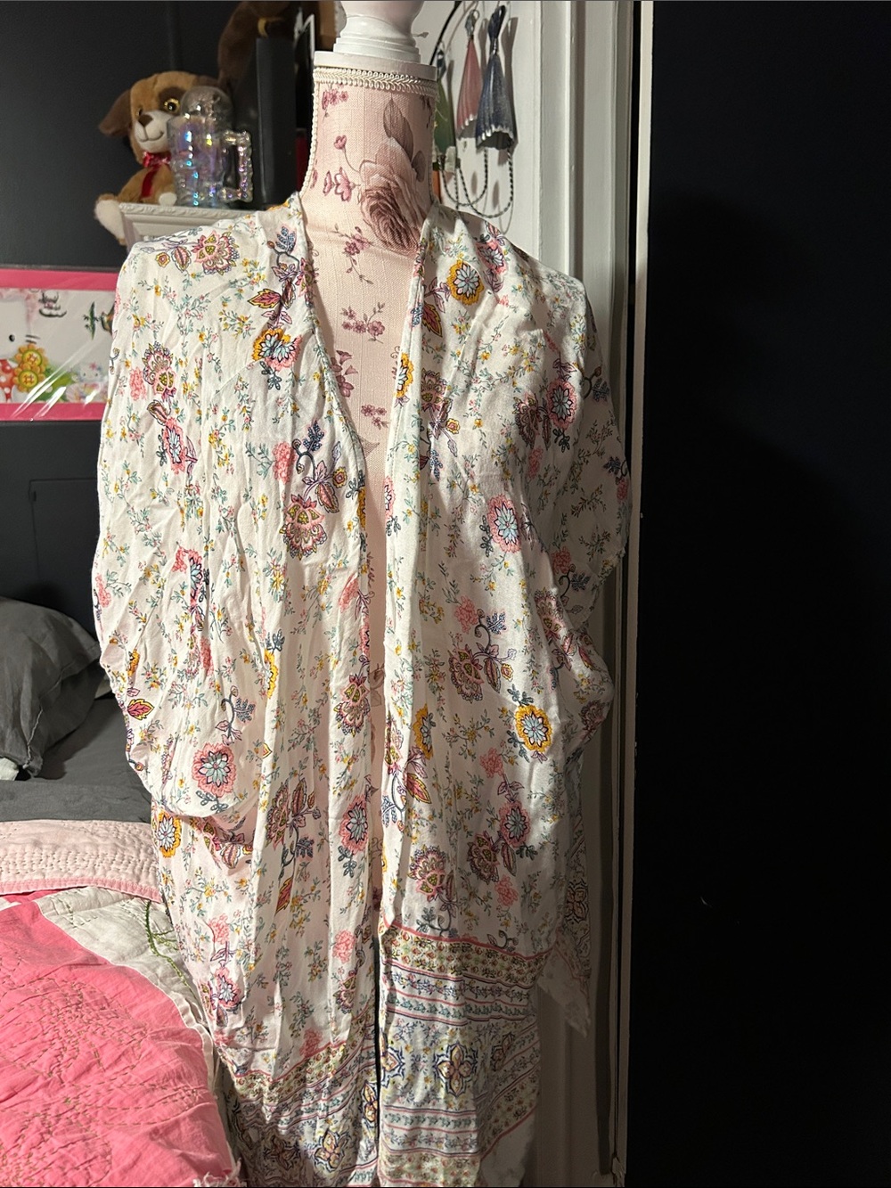 Chelsea & Violet Cream Floral kimonowith Pink and Yellow Accents